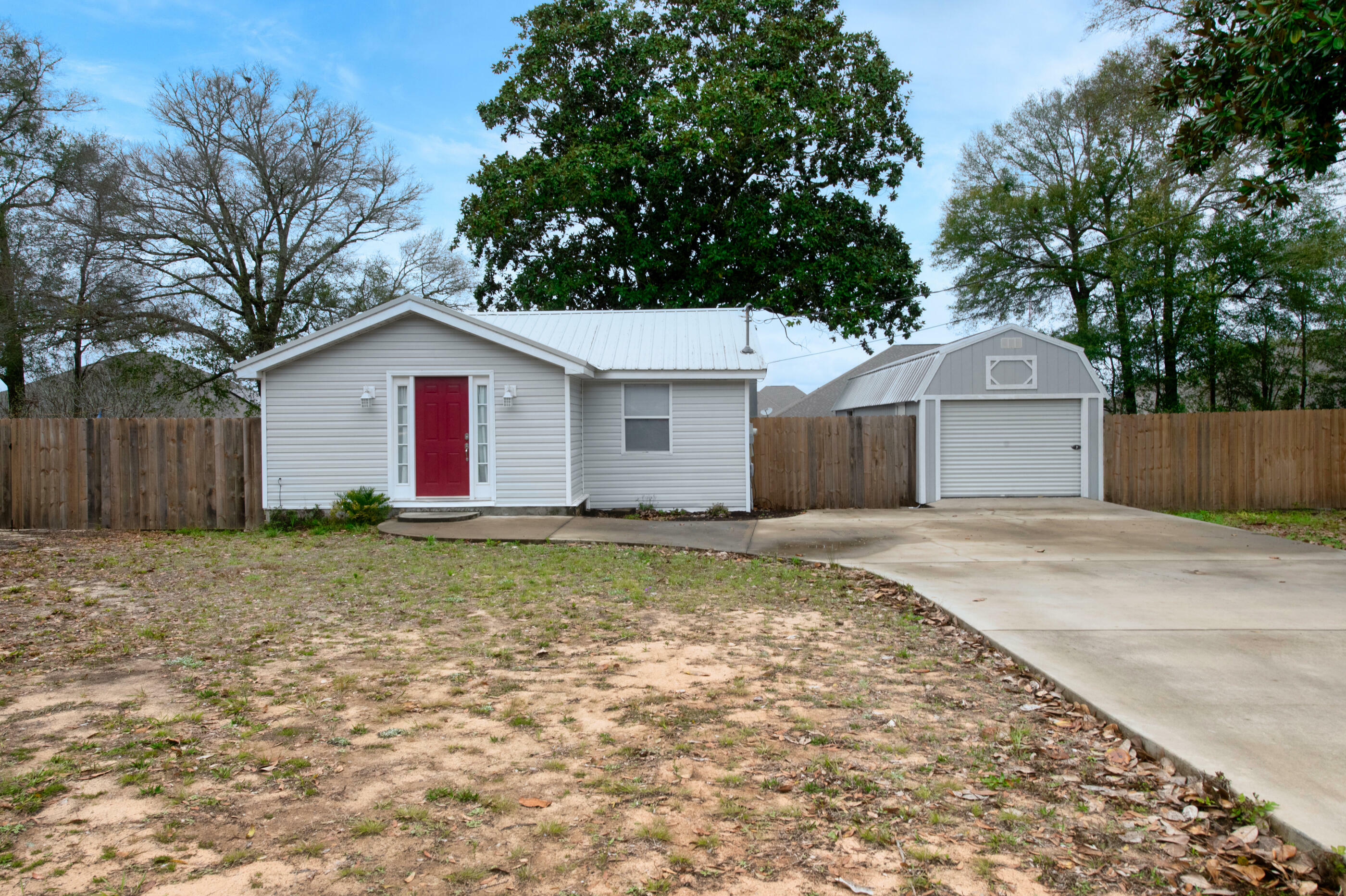 Property Photo:  2319 Lewis Street  FL 32536 