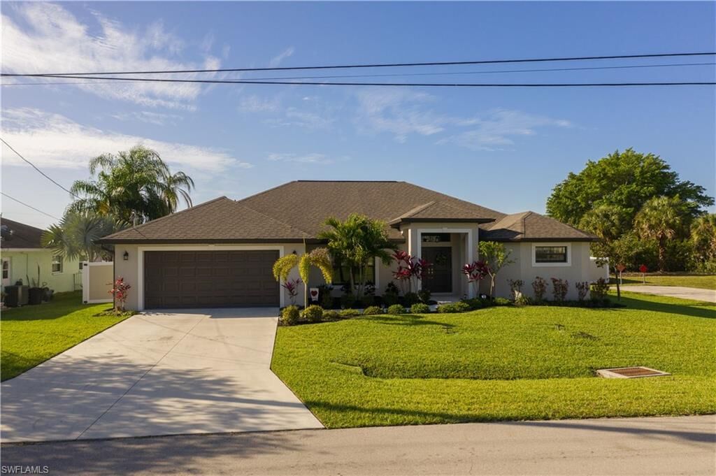 Property Photo:  1702 SE 1st Ter  FL 33990 