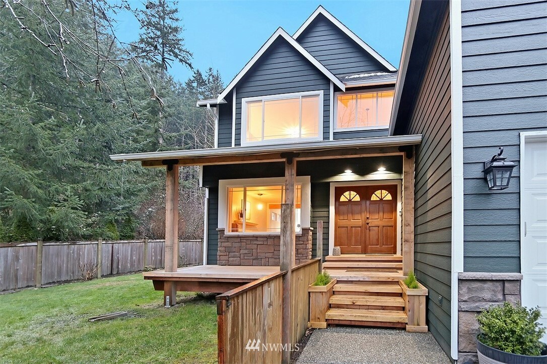 Property Photo: 13727 58th Place W WA 98026