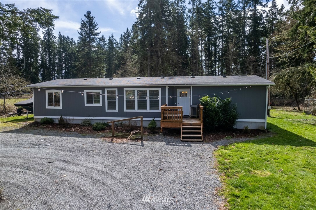 Property Photo:  14518 Kapowsin Highway E  WA 98338 