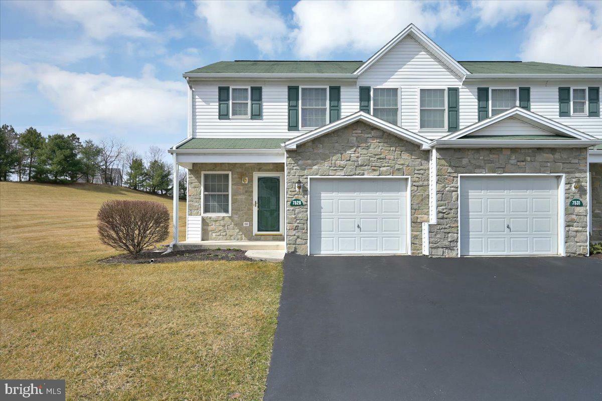 Property Photo:  7529 Clover Lee Boulevard  PA 17112 