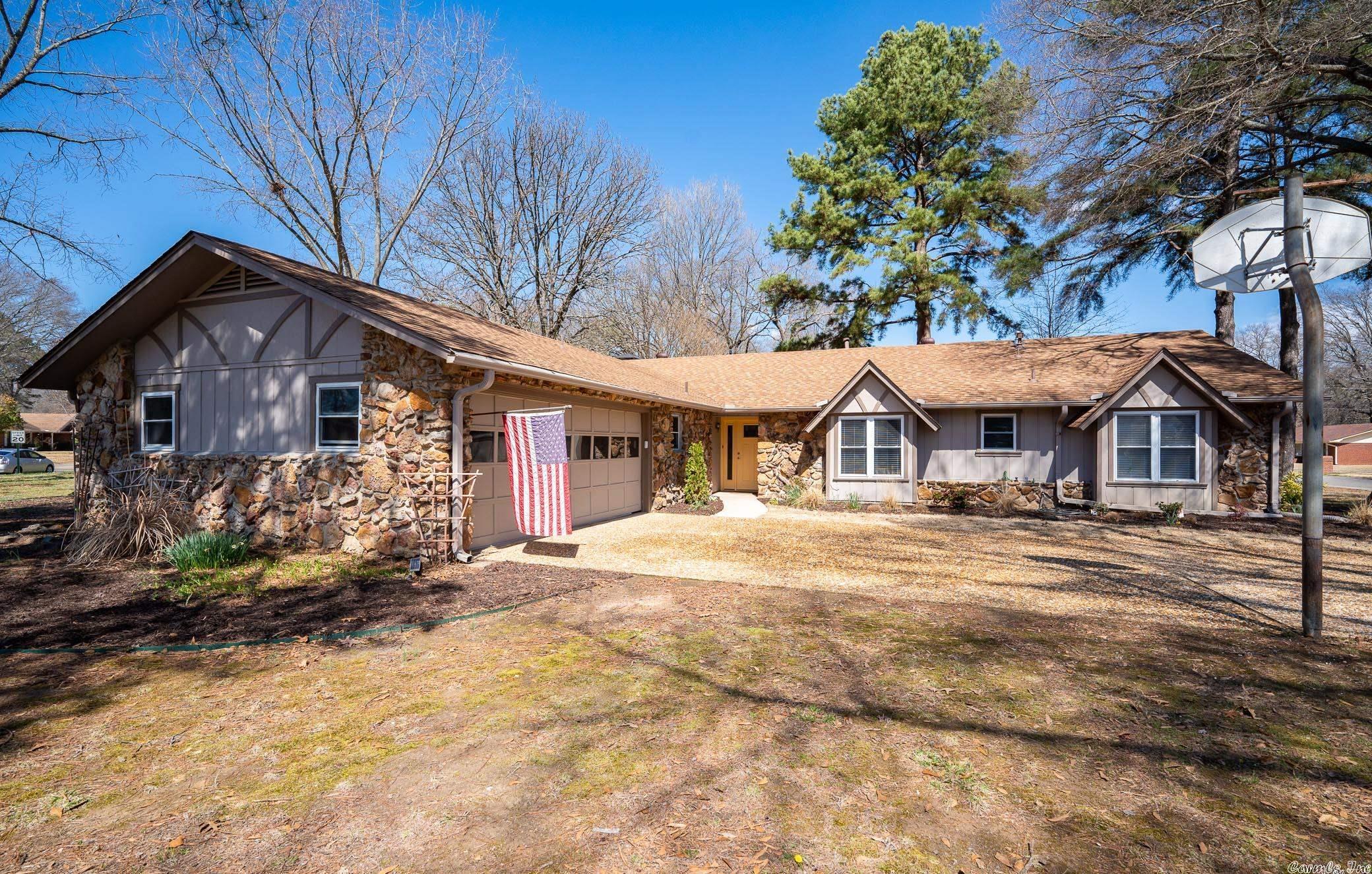Property Photo: 13 Water Oak Drive AR 72034