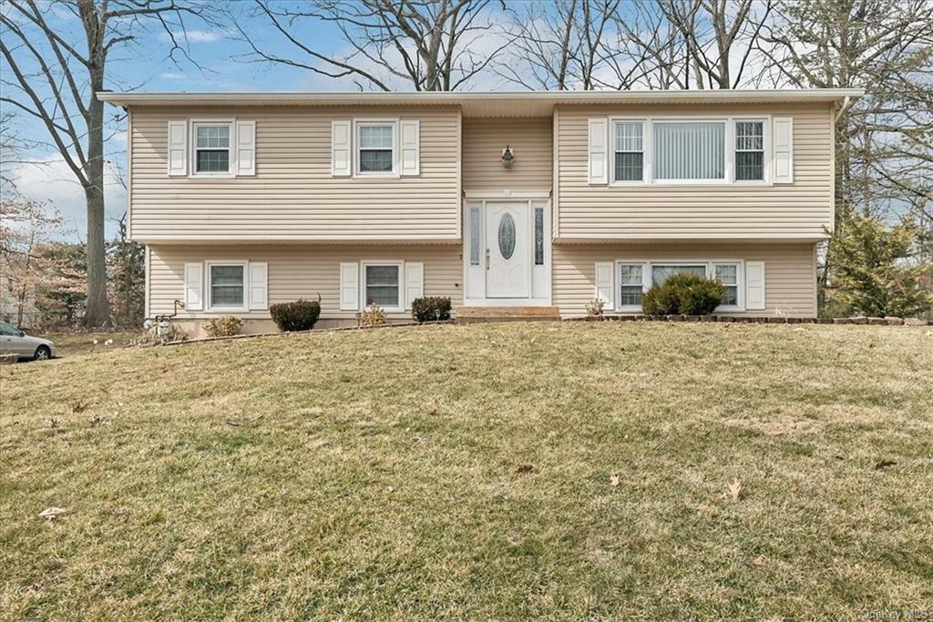 Property Photo:  5 Broadlyn Court  NY 10954 