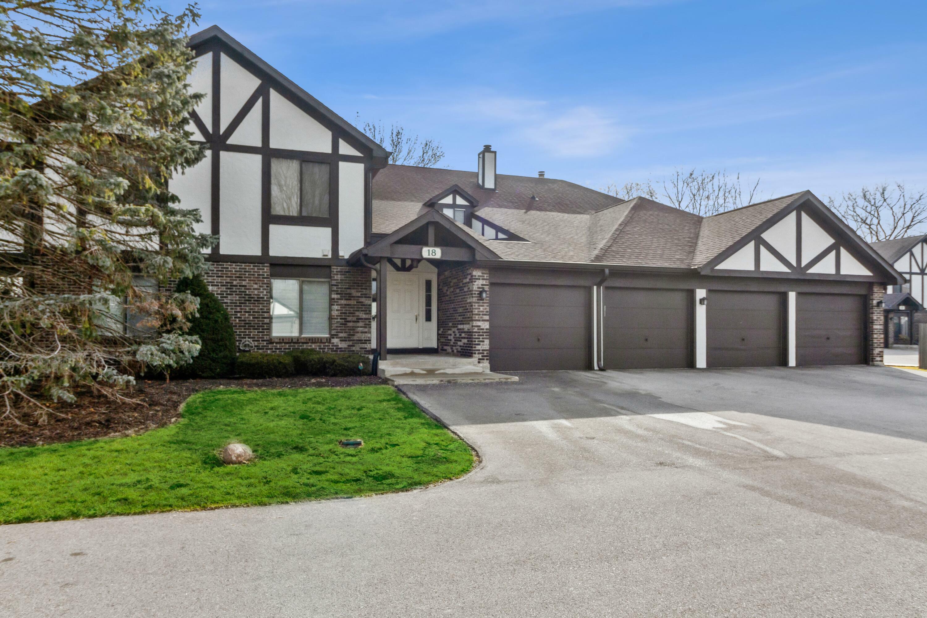 Property Photo: 18 Wildwood Ct A WI 53191