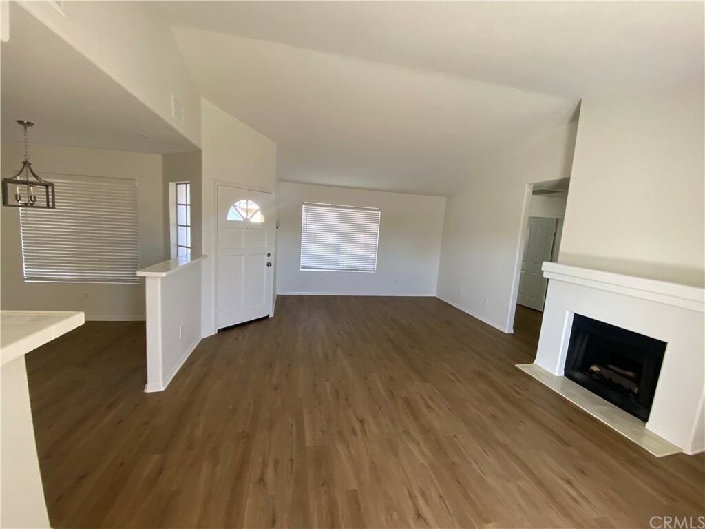 Property Photo: 1563 W Orangethorpe Apt 7 CA 92833-4550