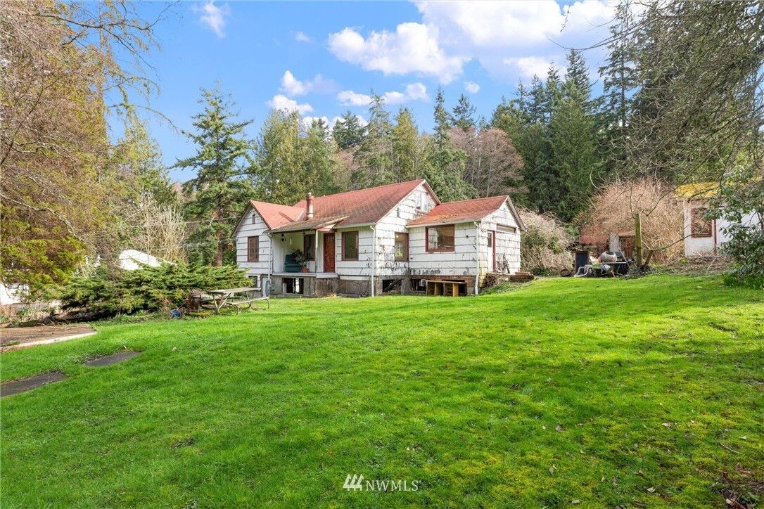 Property Photo:  17727 76th Avenue W  WA 98026 