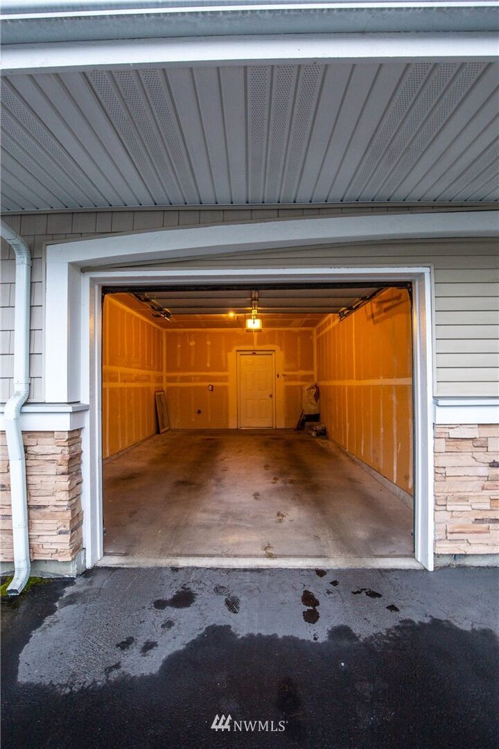 Property Photo:  5901 S 231st Street 18-6  WA 98032 