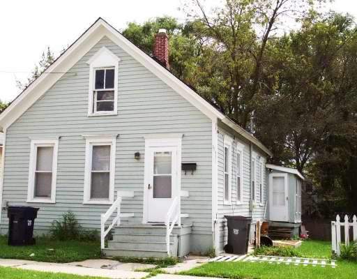 Property Photo: 63 Summit Street IL 60120
