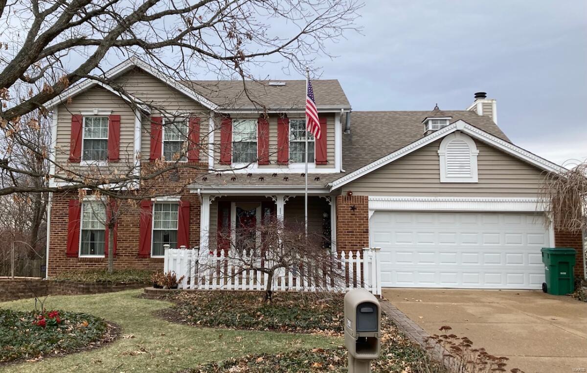 Property Photo:  3101 Country Knoll Drive   63303 