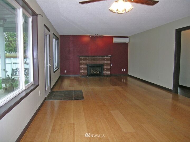 Property Photo:  2517 Superior Street  WA 98226 