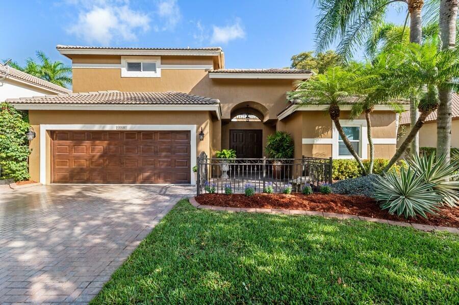 Property Photo:  16403 Diamond Head Drive  FL 33331 