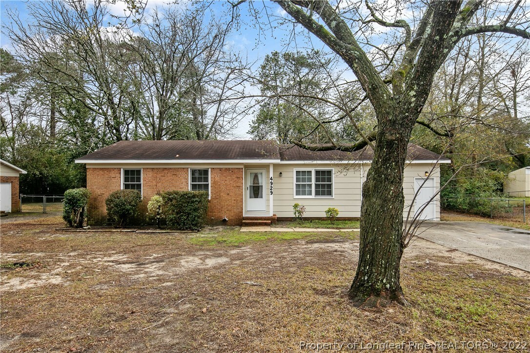 Property Photo:  4929 Ellsworth Drive  NC 28304 