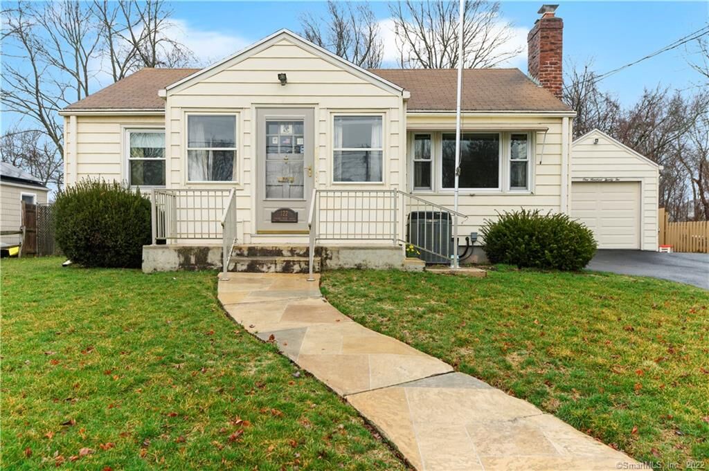 Property Photo:  122 Knobb Hill Road  CT 06460 