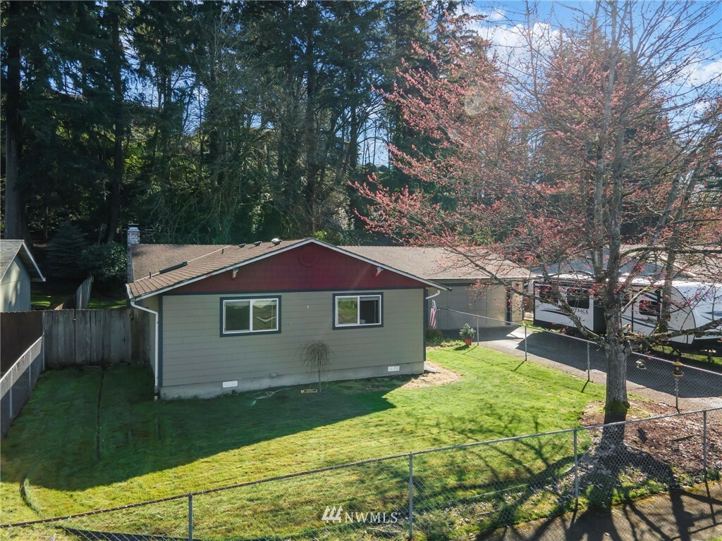 Property Photo:  10215 NE 22nd Street  WA 98664 