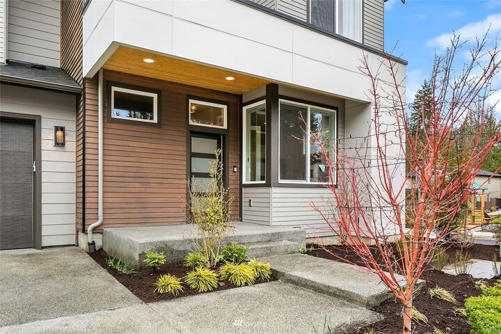 Property Photo: 24317 NE 24th Street WA 98074