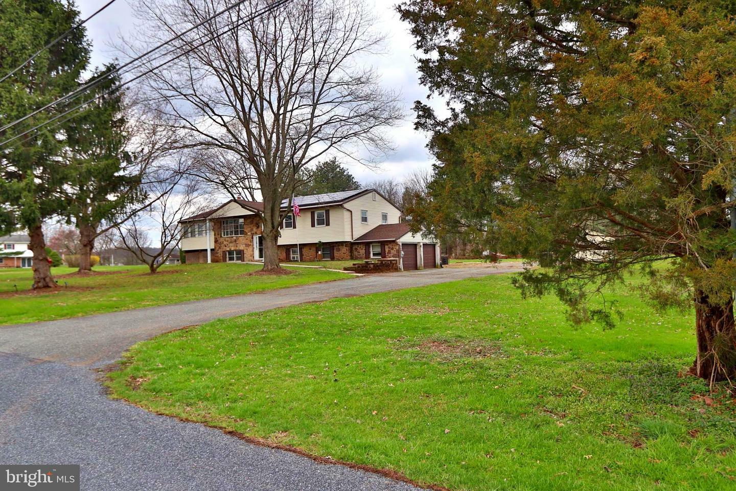 Property Photo:  37 Brownstone Drive  PA 19465 