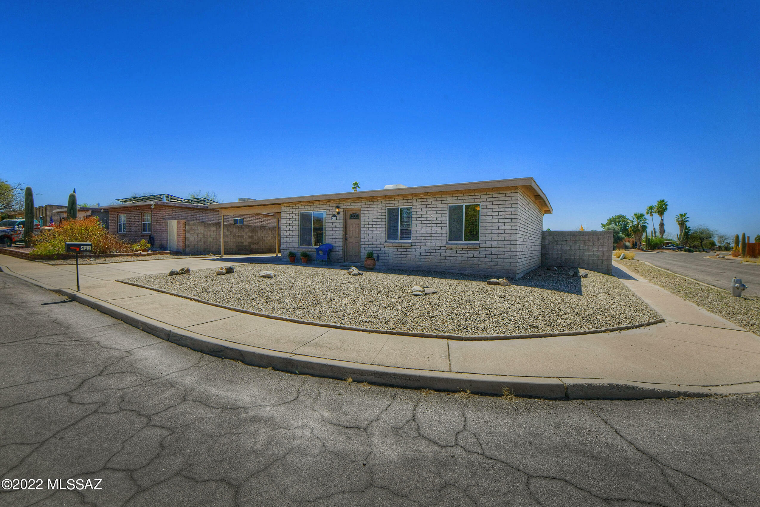 Property Photo:  431 N Loquat Avenue  AZ 85710 