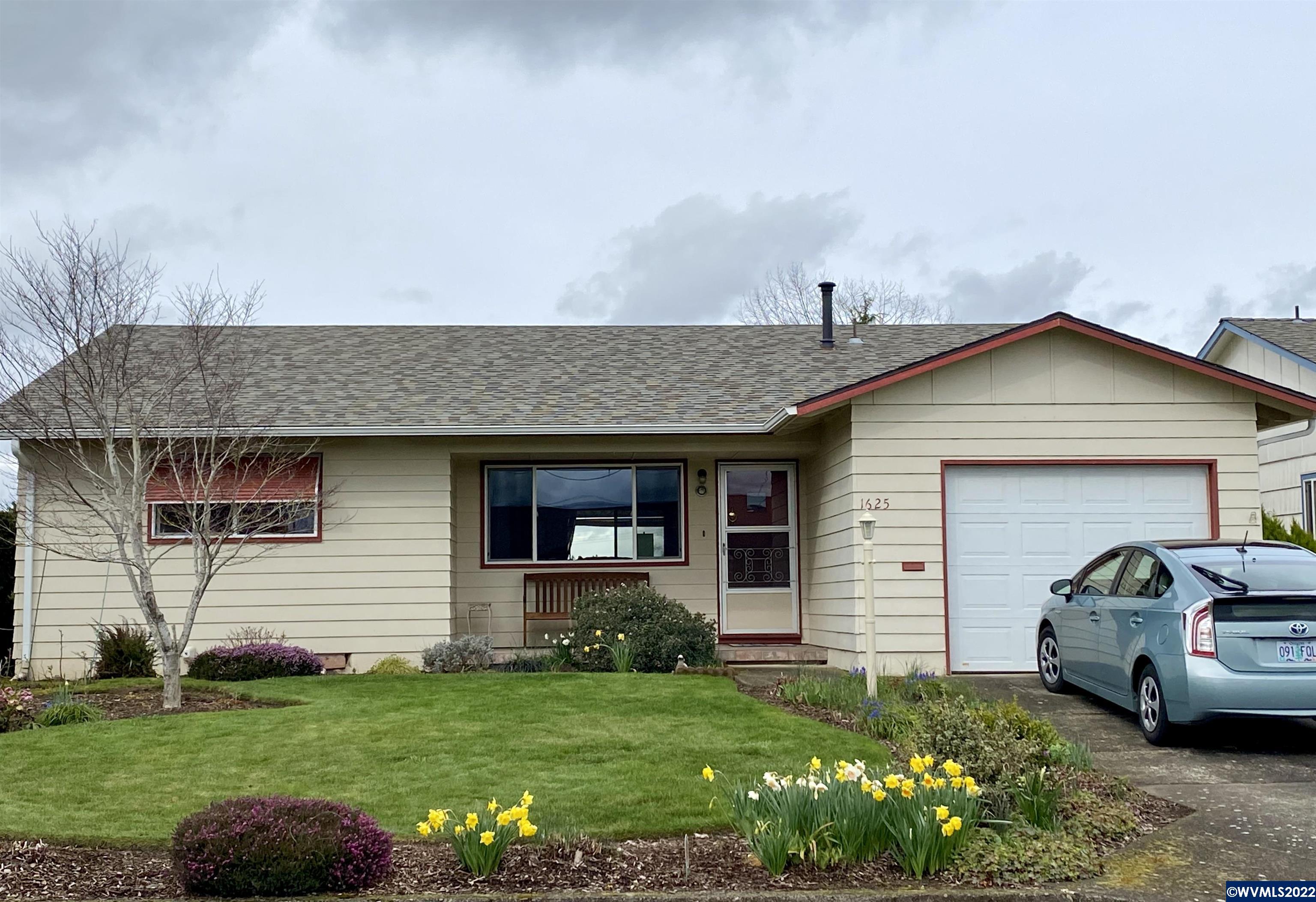 Property Photo: 1625 Princeton Rd OR 97071