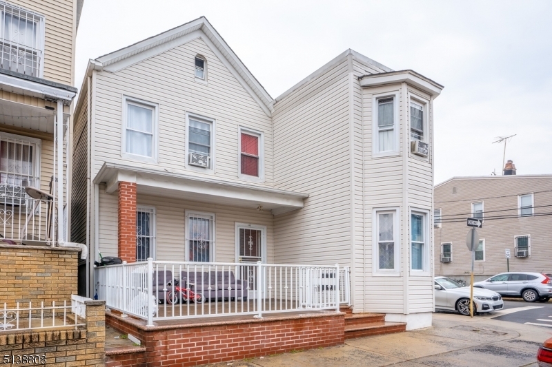 Property Photo:  146 Smith St  NJ 07201 