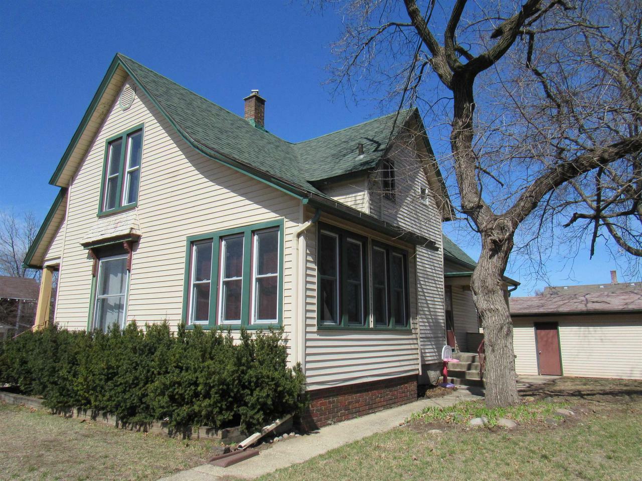 Property Photo:  423 Merrill Ave  WI 53511 