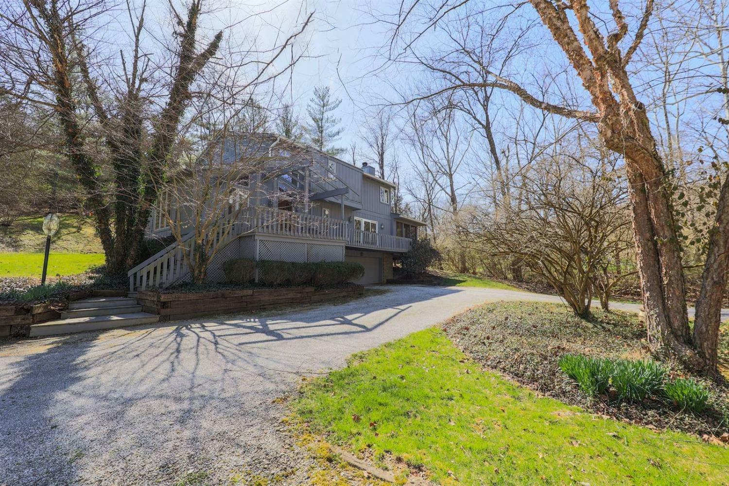 Property Photo:  835 Indian Hill Rd  OH 45174 