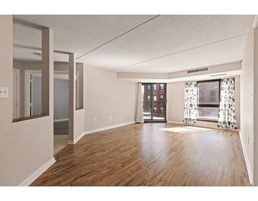 Property Photo:  60 Rantoul Street 307  MA 01915 