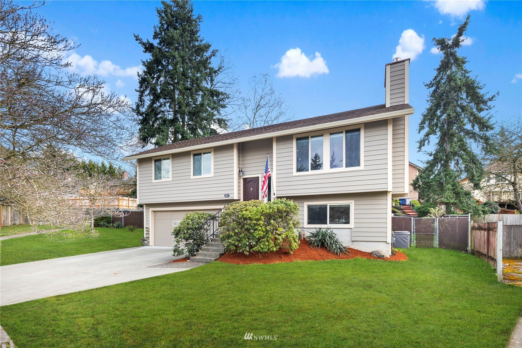 Property Photo:  451 NE Edmonds Court  WA 98056 