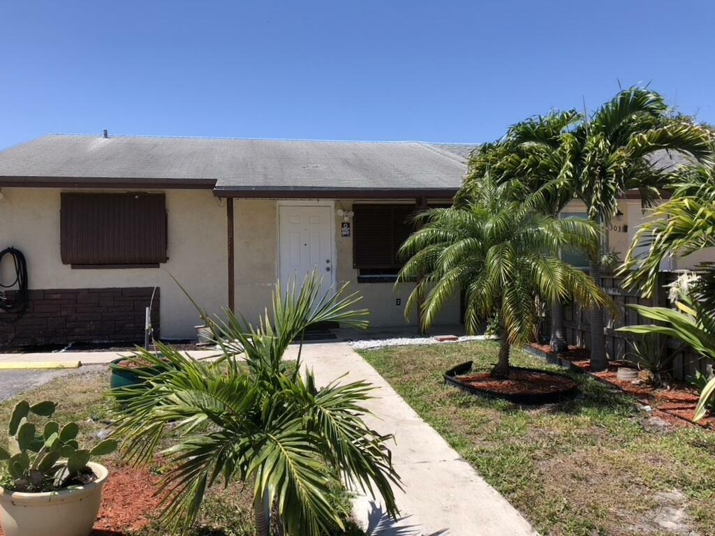 Property Photo:  3029 Grove Road  FL 33435 