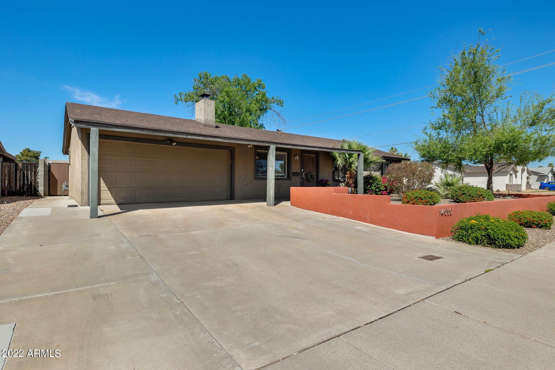 Property Photo:  14050 N 37 Place  AZ 85032 