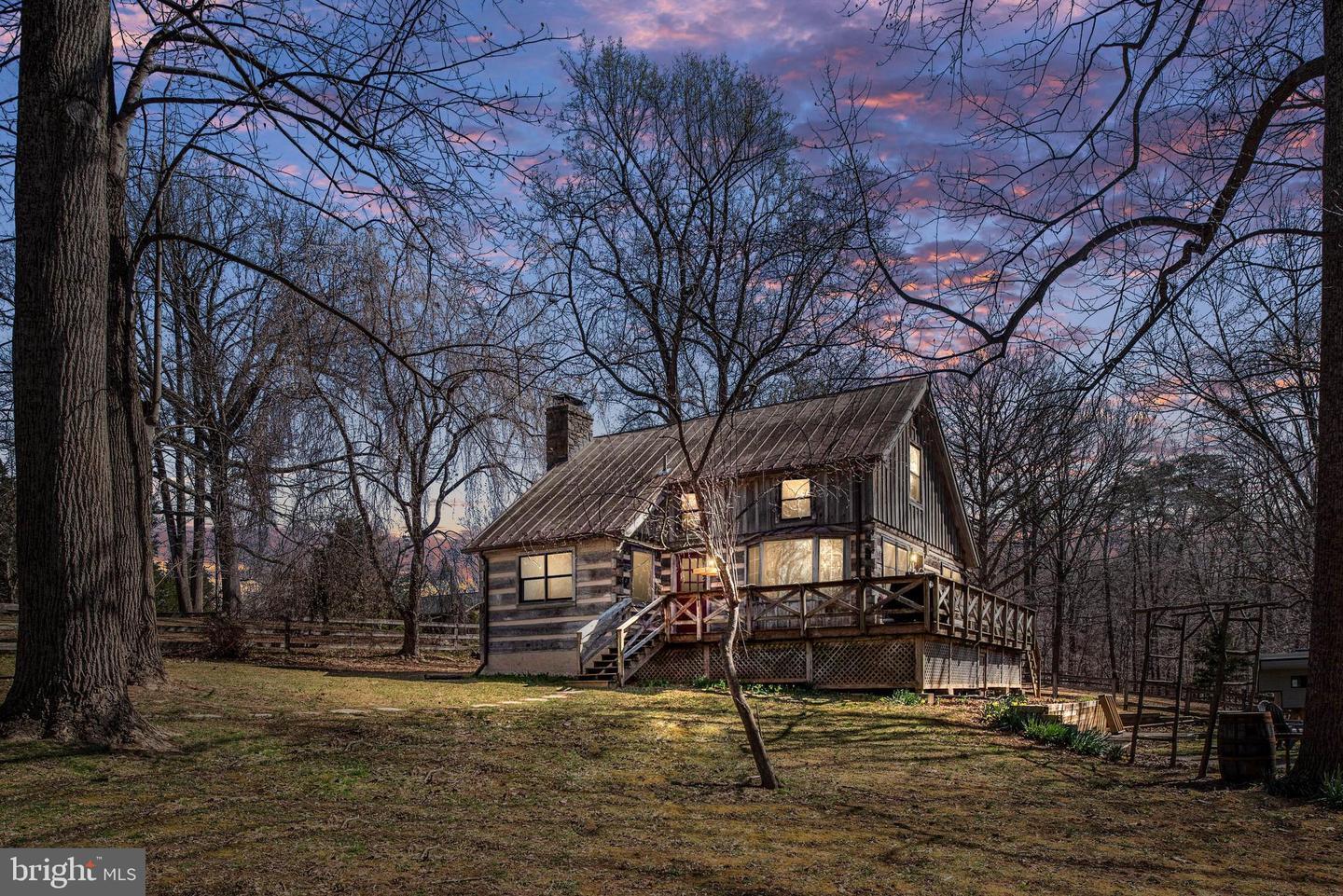 Property Photo: 1263 Frogtown Road VA 20135