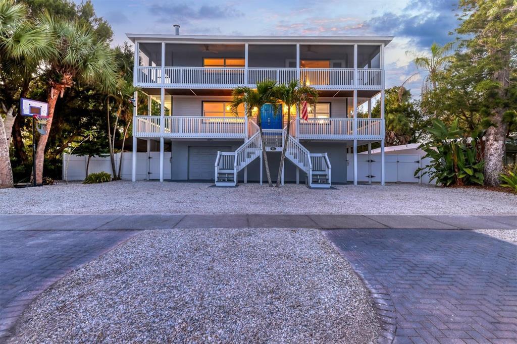 651 Avenida Del Norte  Sarasota FL 34242 photo