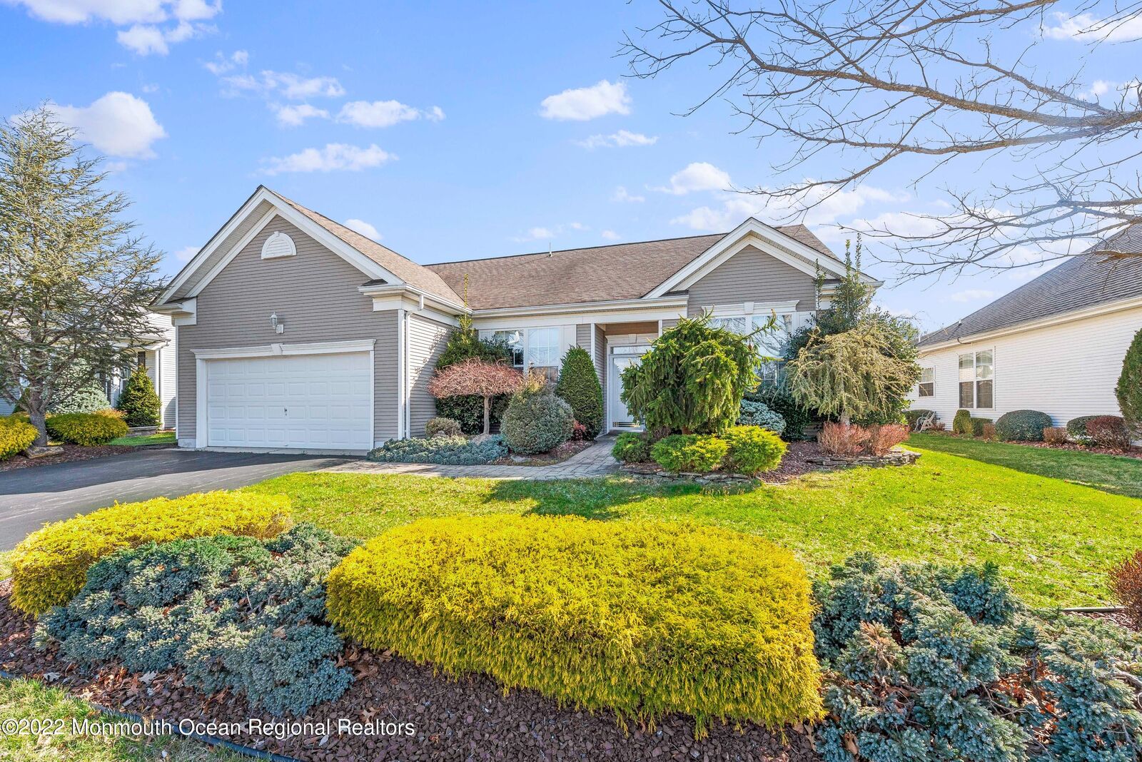 Property Photo: 53 Nottingham Way NJ 08527