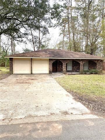 Property Photo: 1351 Broadmoor Drive LA 70458