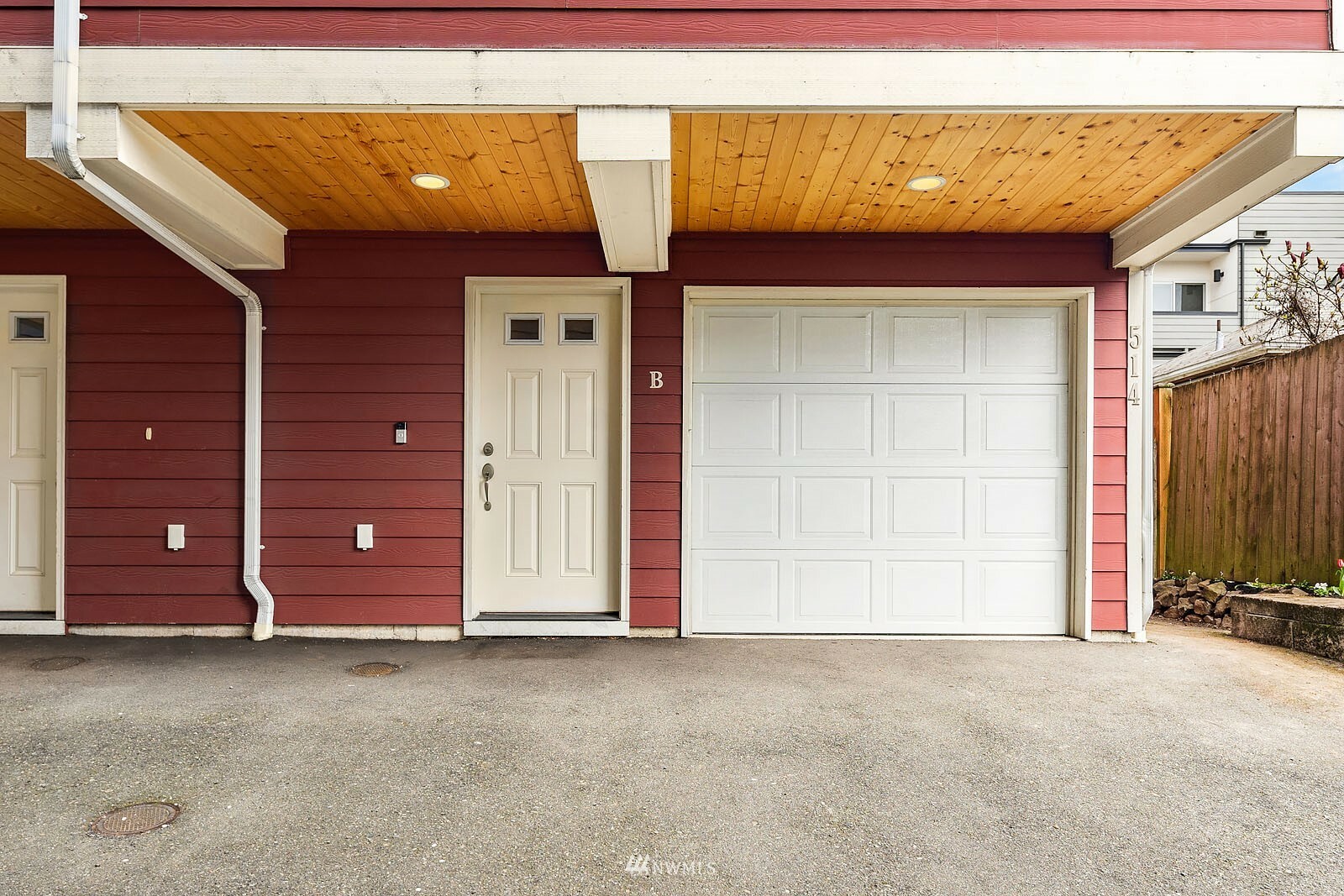 Property Photo:  514 N 46th Street B  WA 98103 