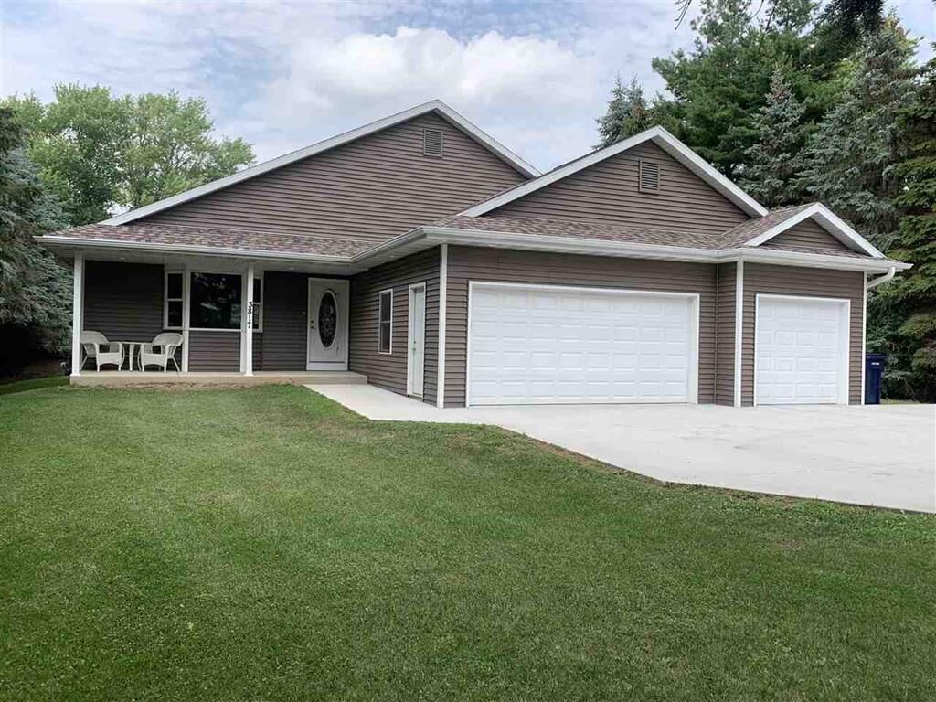 Property Photo: 3817 East Rotamer Rd WI 53546