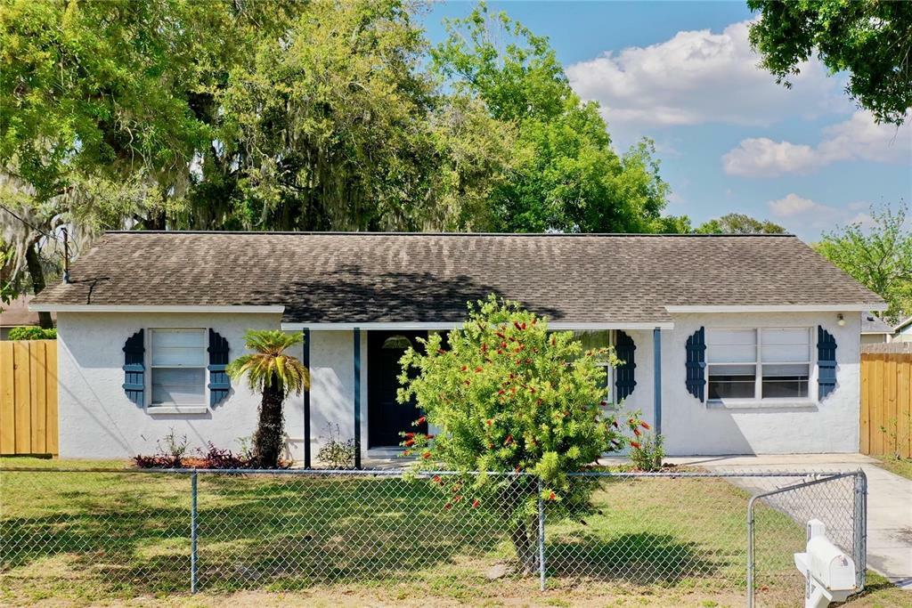 Property Photo:  11108 Happy Acres Lane  FL 33578 