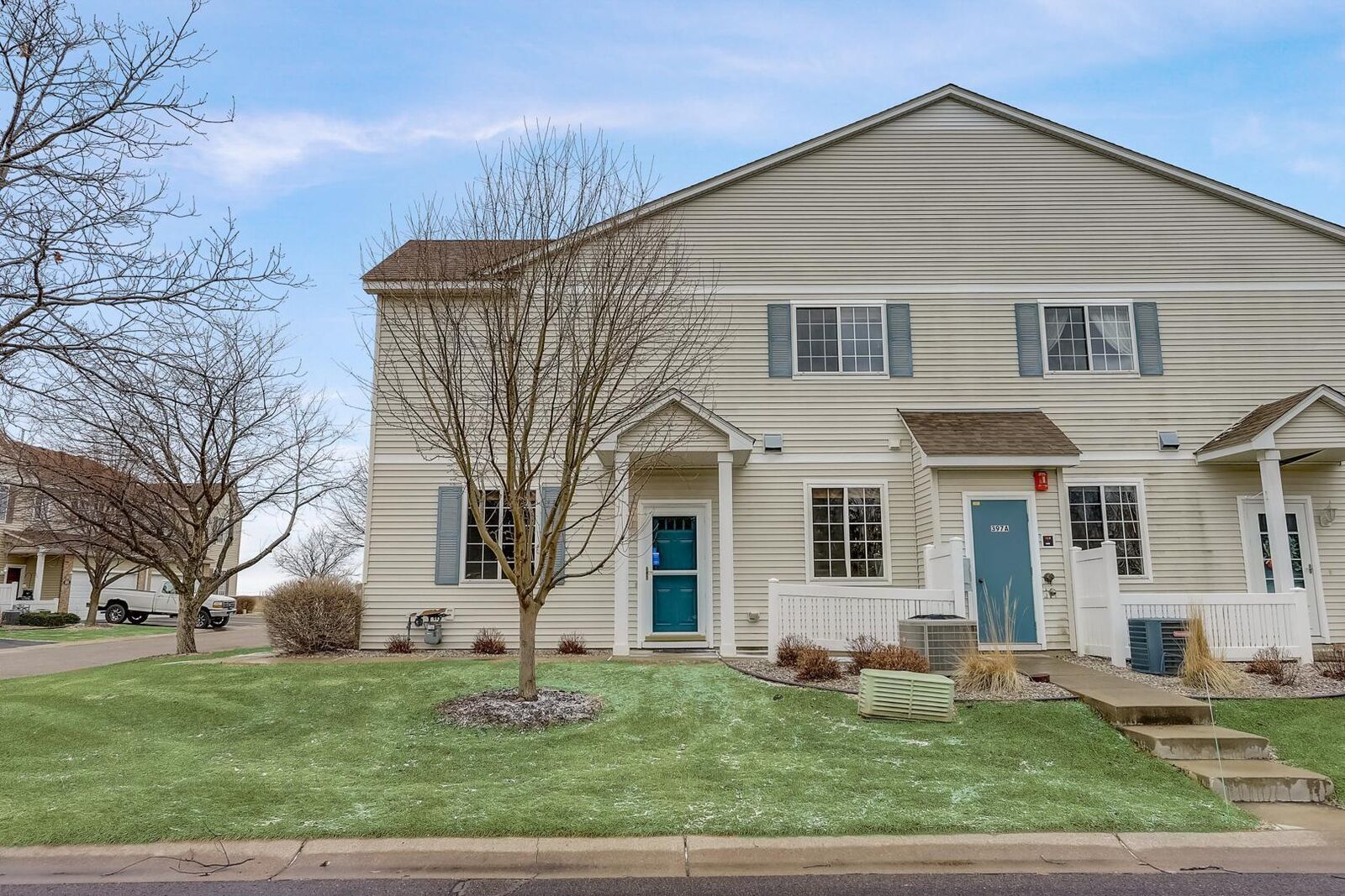 Property Photo:  397 Frederick Circle 1104  MN 55033 