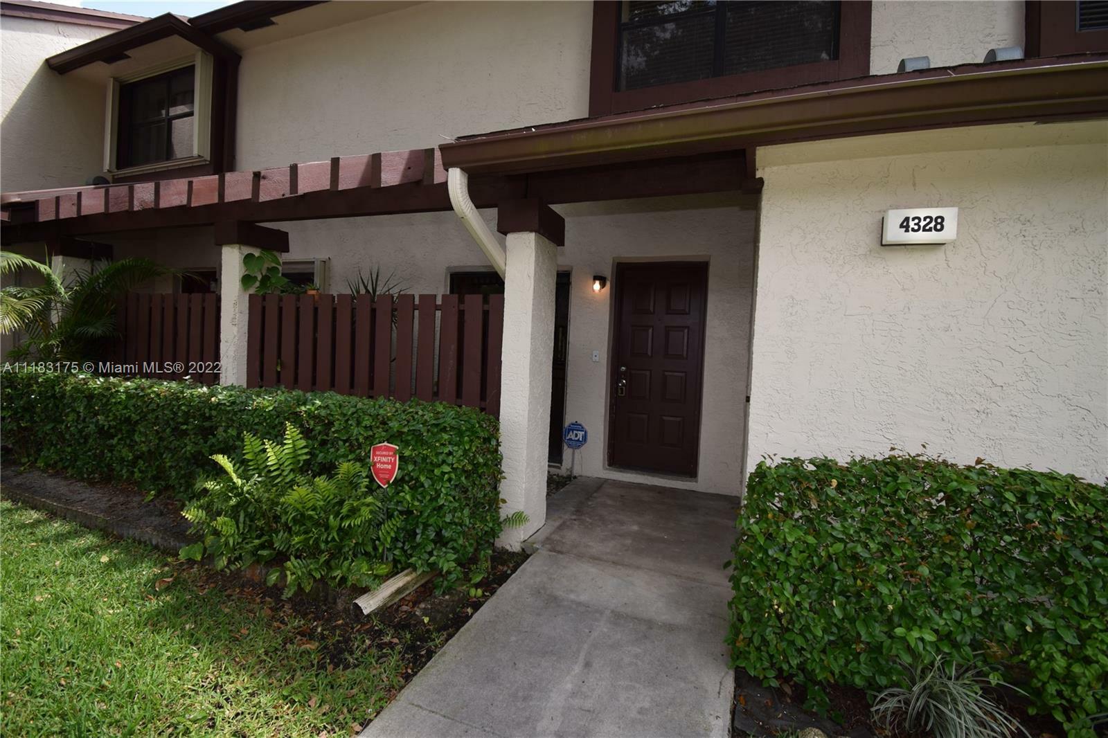 Property Photo:  4328 N Carambola Cir N 4328  FL 33066 