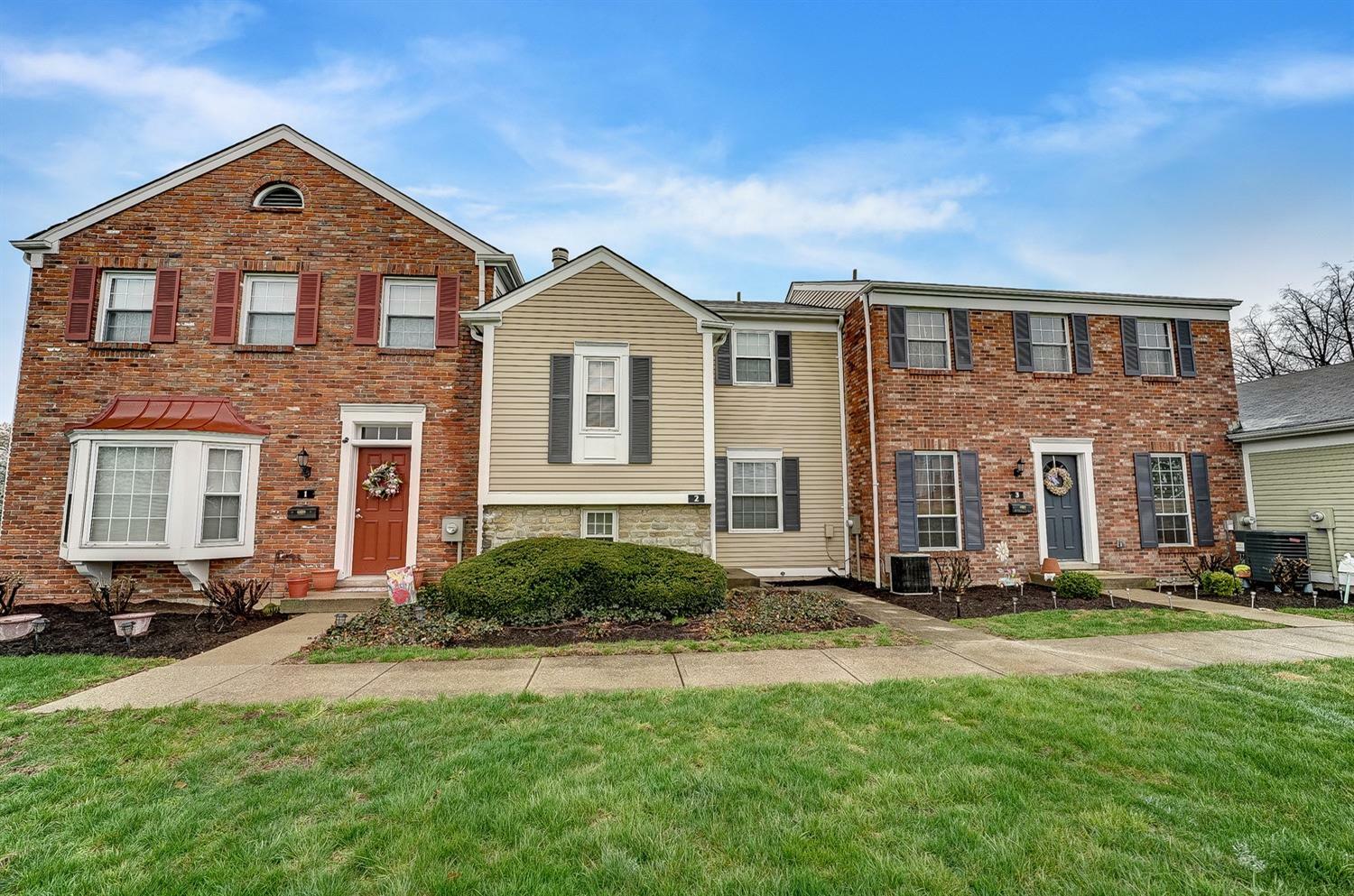 Property Photo:  2 Twin Lakes Dr  OH 45014 