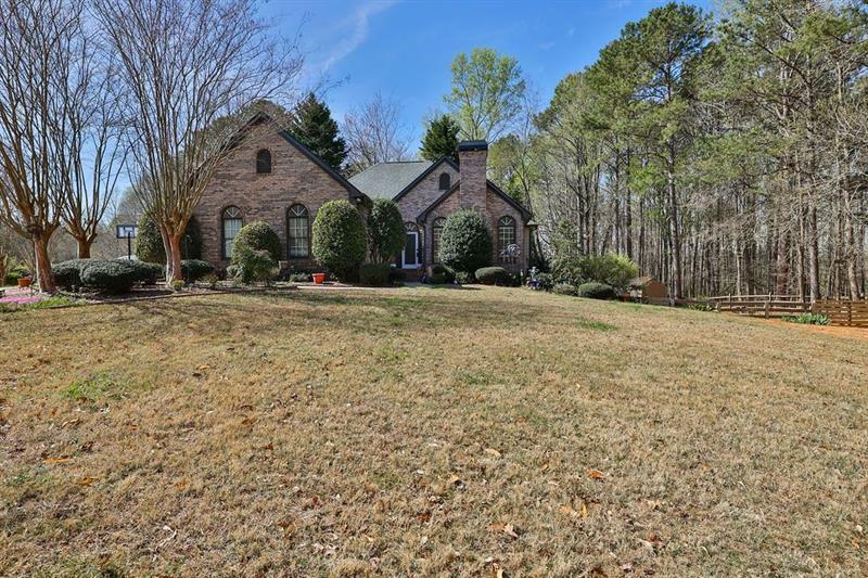 Property Photo:  8015 Victoria Lane  GA 30040 