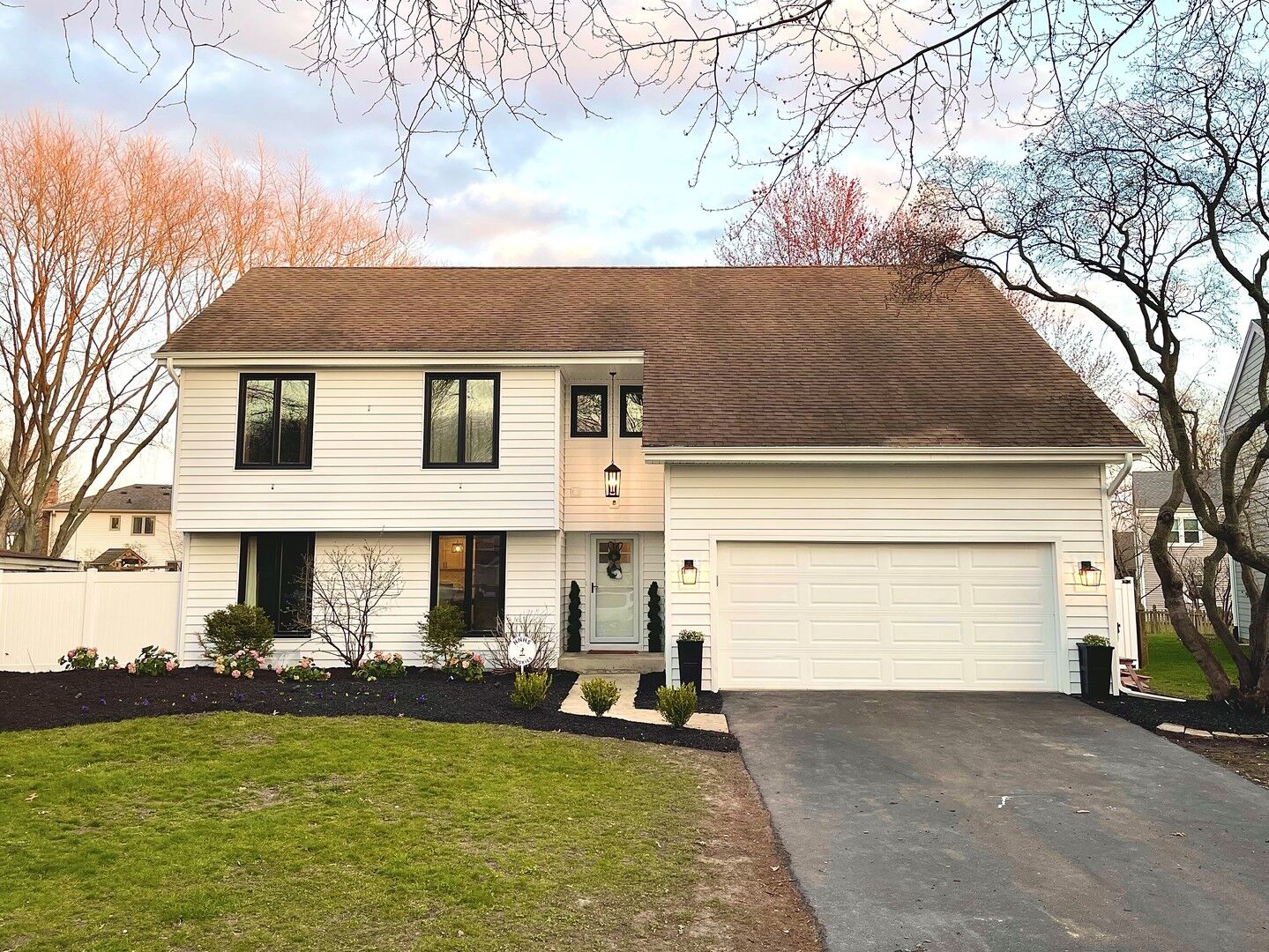 Property Photo:  1000 Belaire Court  IL 60540 