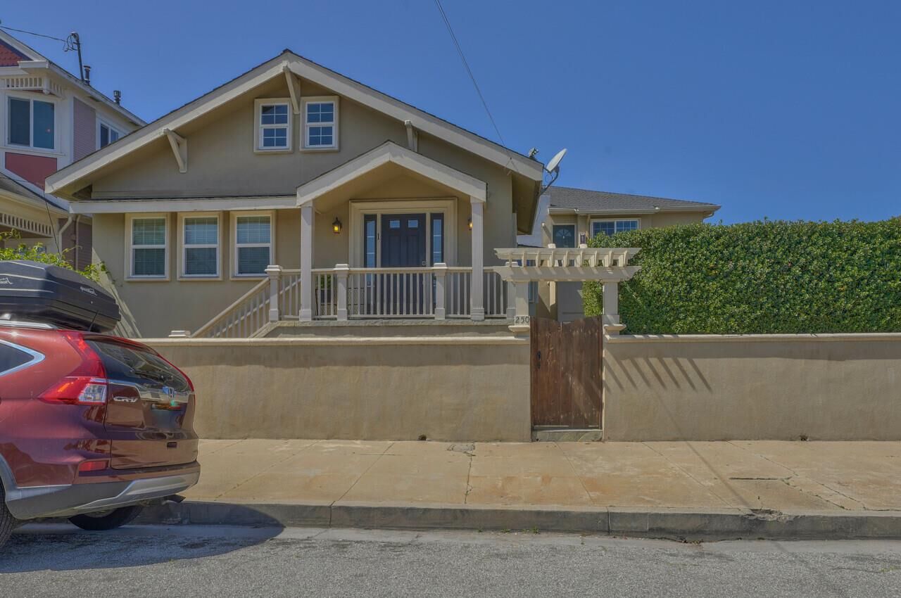 Property Photo: 250 Monroe Street CA 93940
