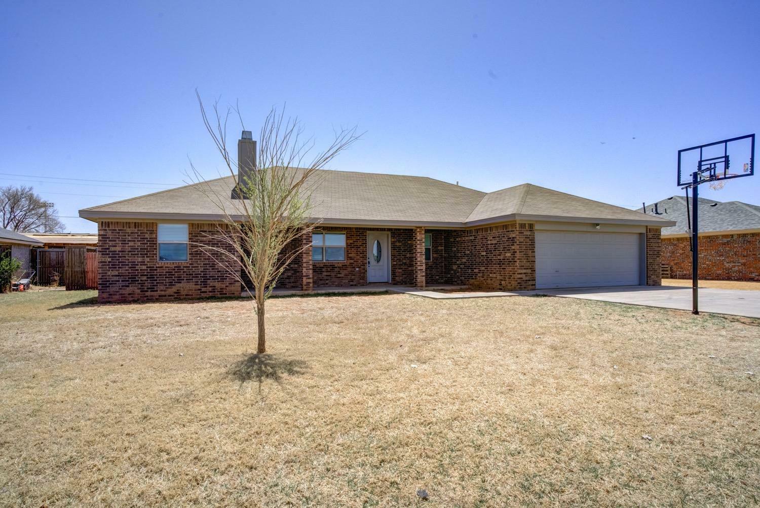 Property Photo:  207 N 6th Street  TX 79383 