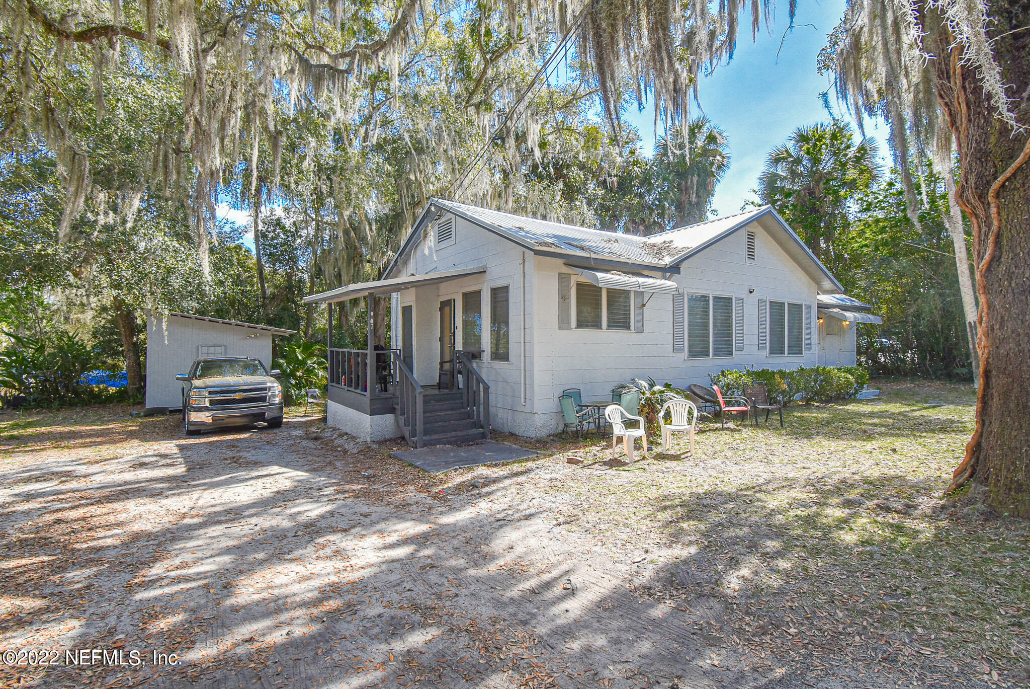 Property Photo:  907 S 14th Street  FL 32177 