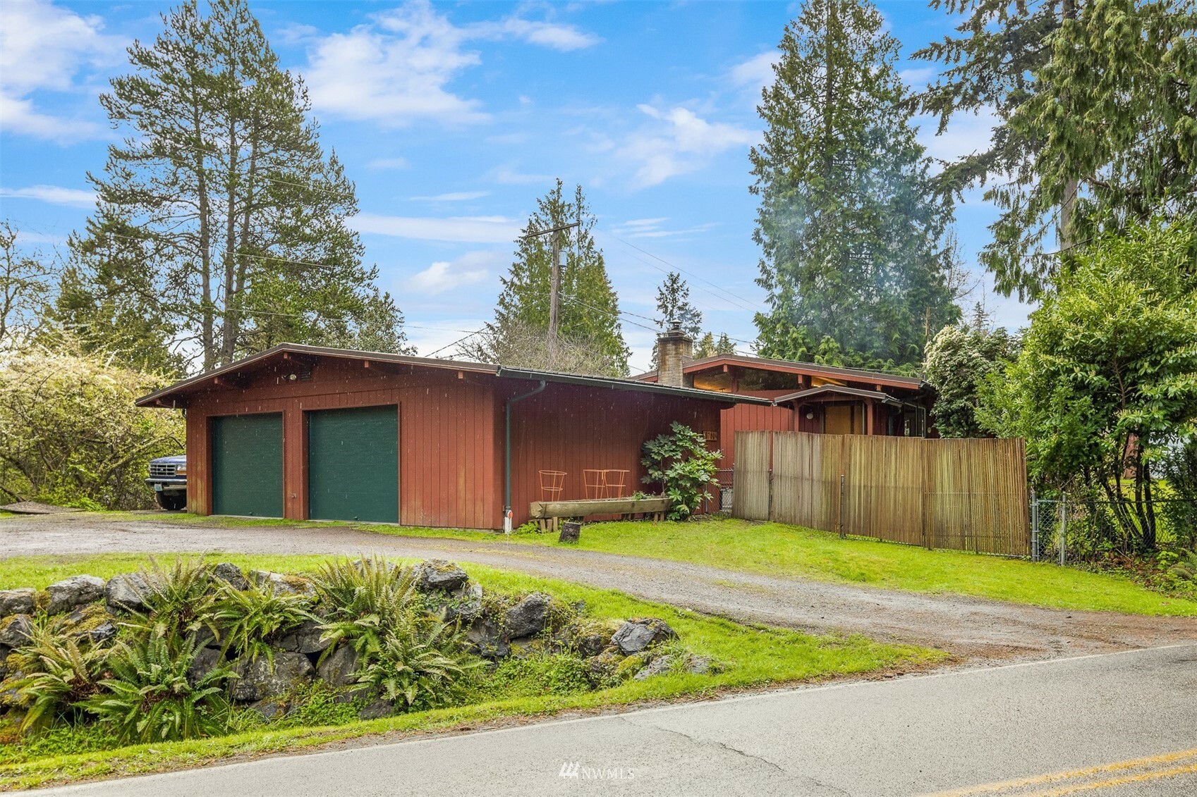 Property Photo: 8760 Ferncliff Avenue NE WA 98110