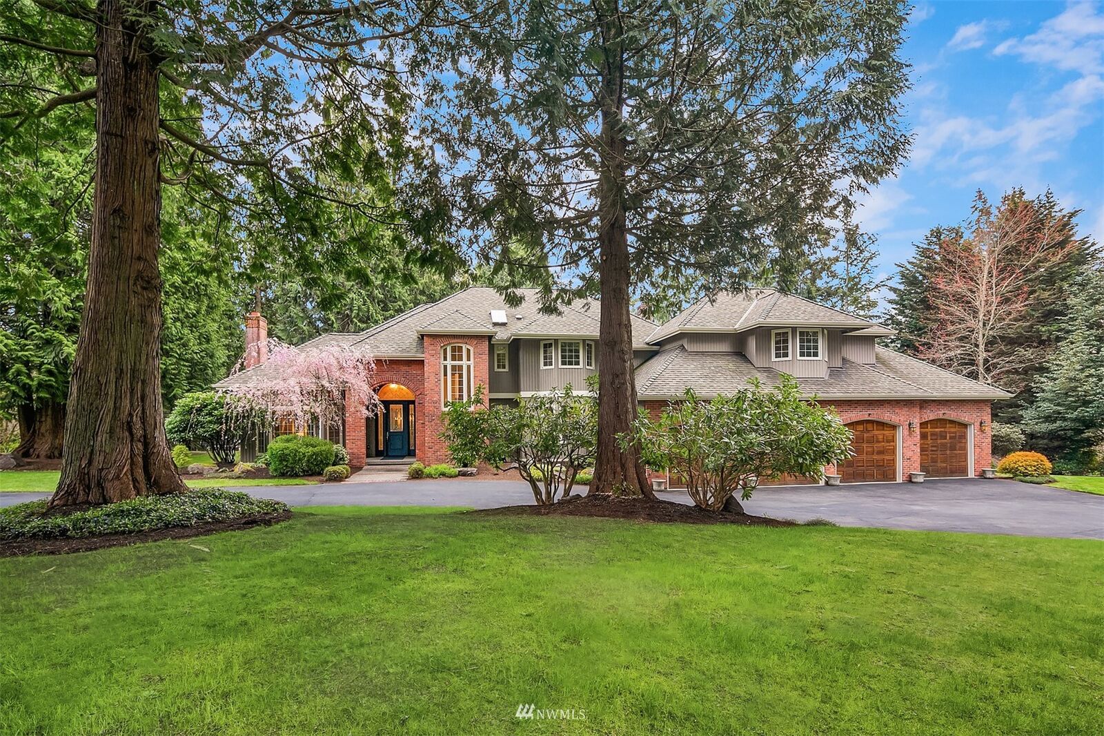 Property Photo: 14118 168th Avenue NE WA 98072