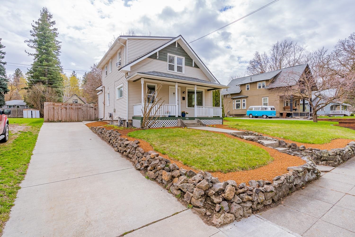 Property Photo:  974 E 13th Ave  WA 99202-2524 