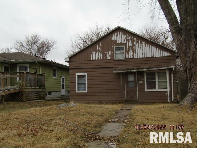 Property Photo:  831 Lincoln  IA 52732 