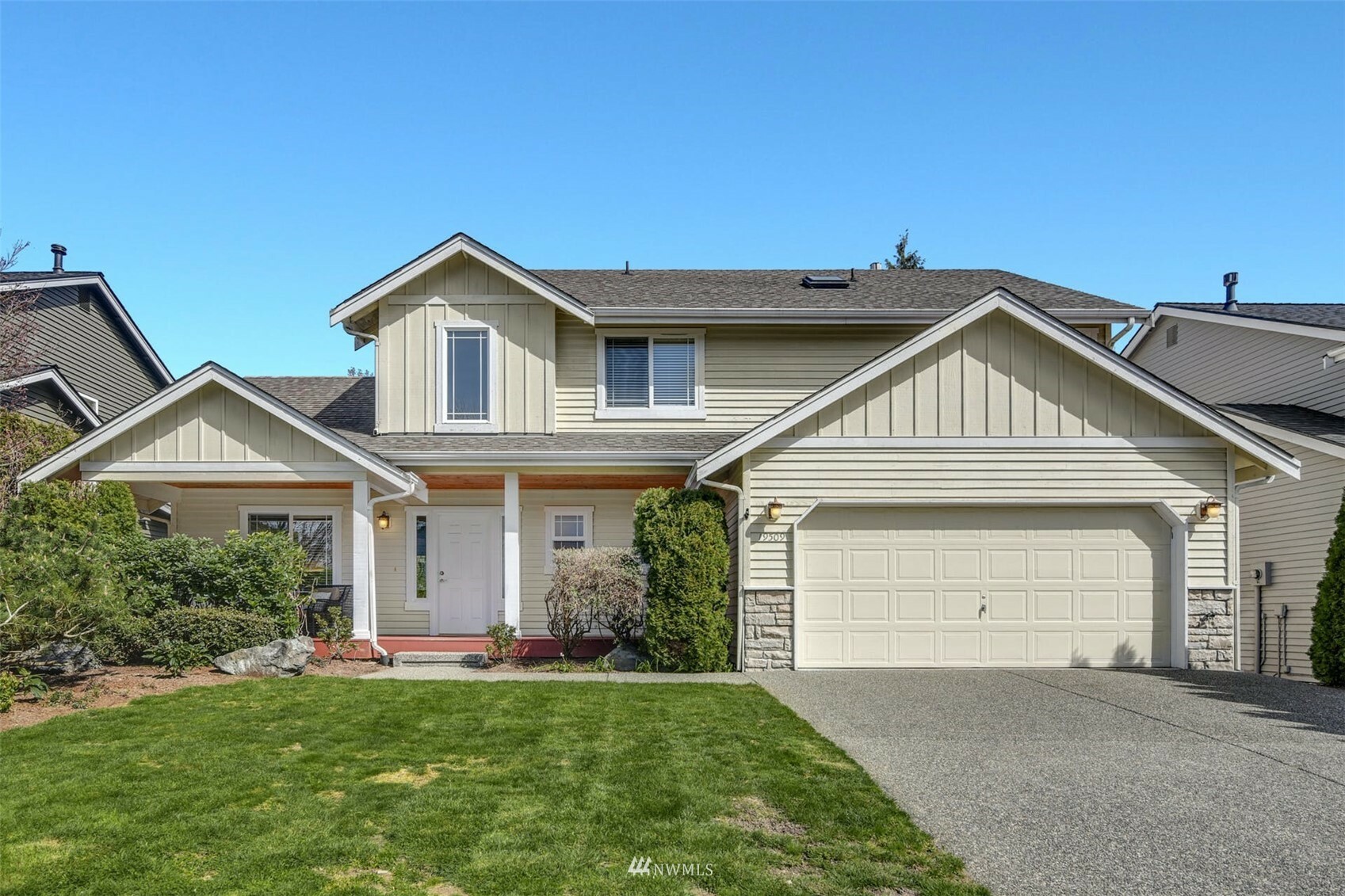 Property Photo:  19509 11th Avenue W  WA 98036 