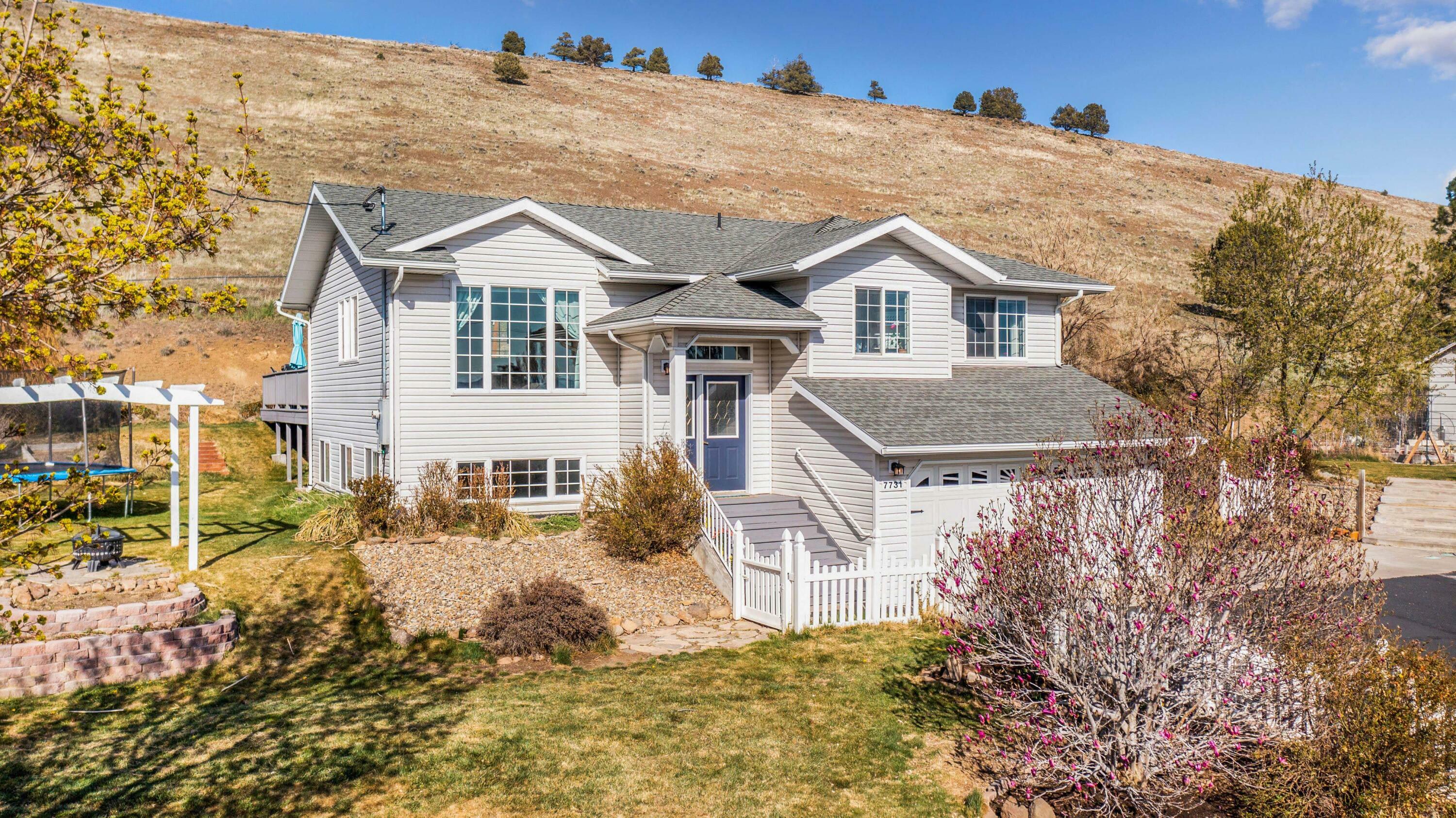 Property Photo:  7731 Skyline Drive  OR 97603 